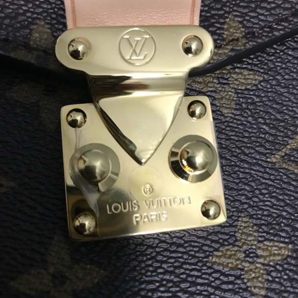 Louis Vuitton Pochette Metis - Picture 4 of 5